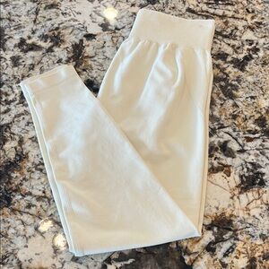 SecondLeft Butter Leggings with booty lift